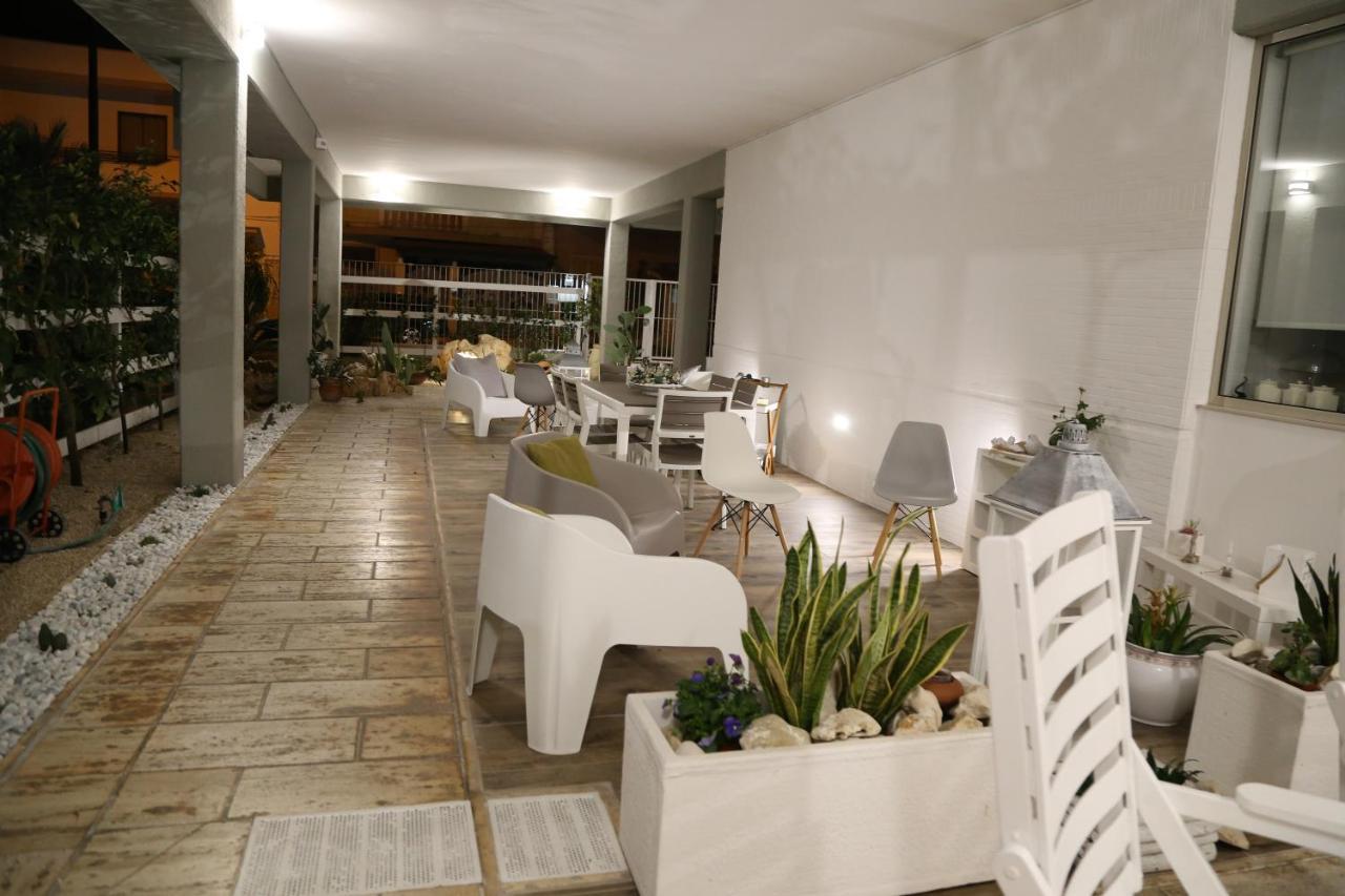 Bed and Breakfast Virò House Squinzano Esterno foto