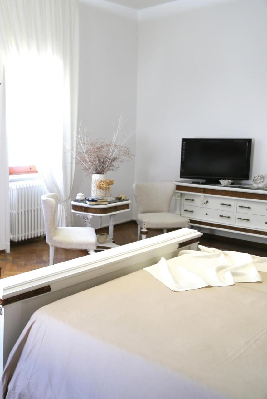 Bed and Breakfast Virò House Squinzano Esterno foto