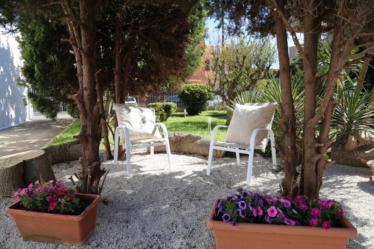 Bed and Breakfast Virò House Squinzano Esterno foto