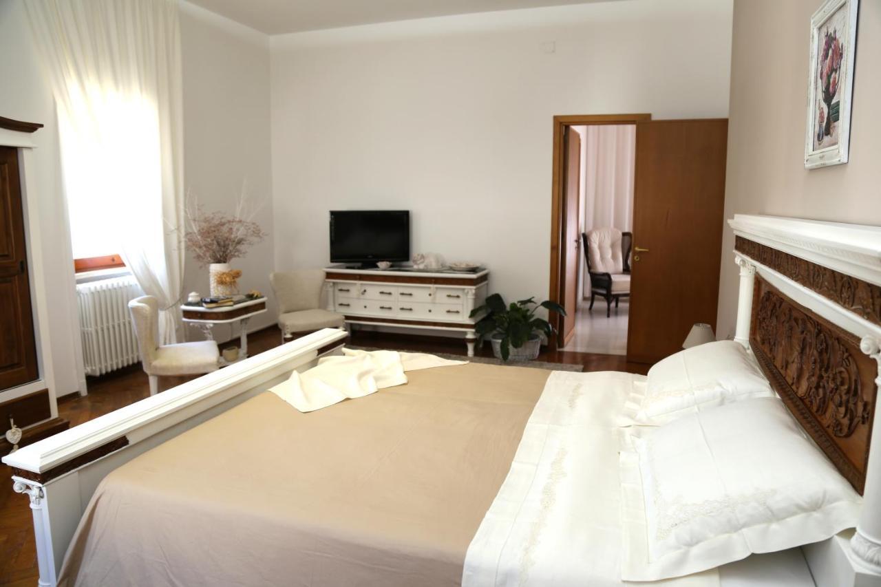 Bed and Breakfast Virò House Squinzano Esterno foto